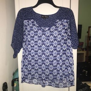 patterned t-shirt